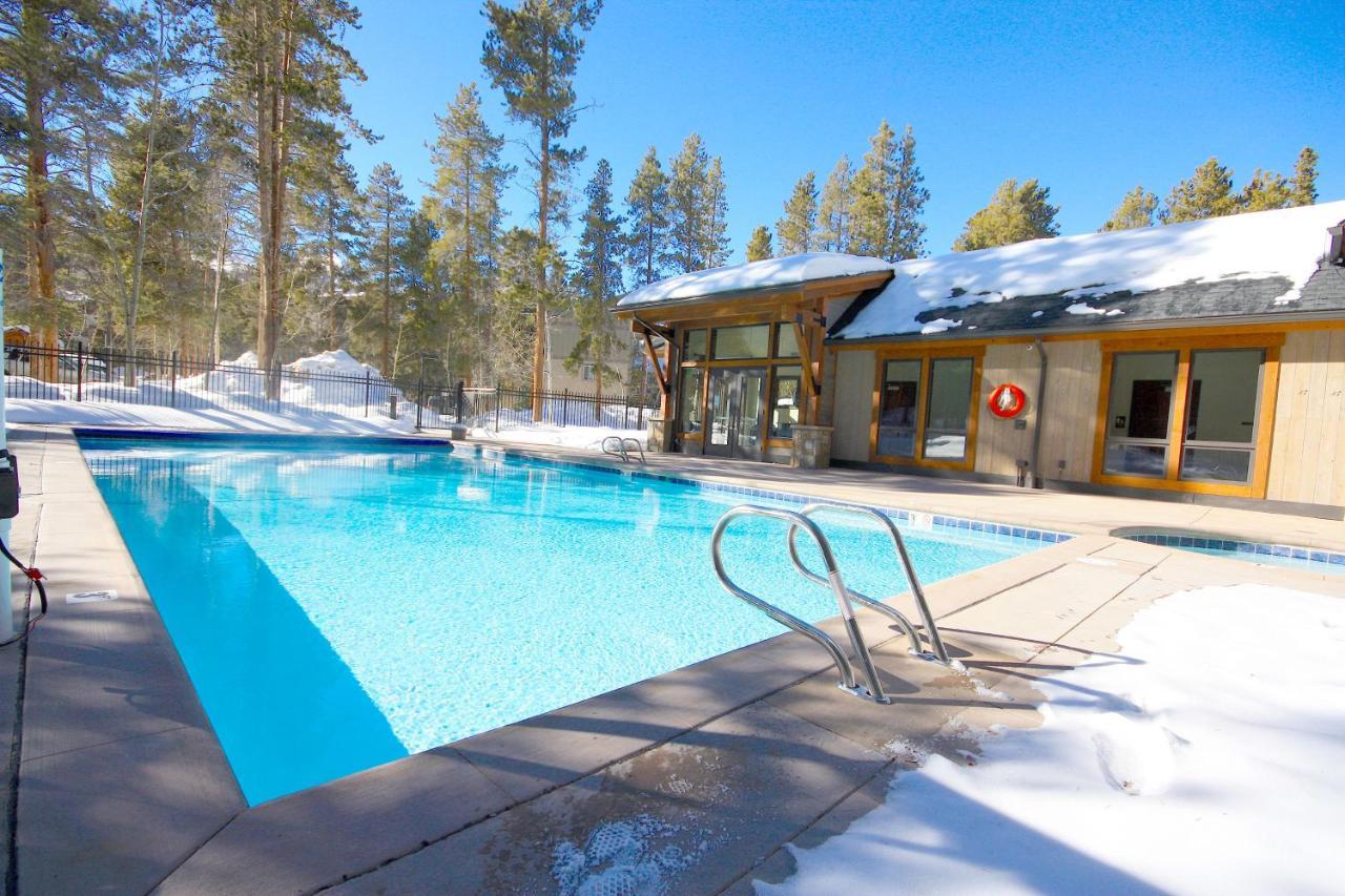 Pinecreek #E - 3 Bedroom - Pool And Hot Tub Access - Close To Town - Shuttle To Slopes Брекенридж Экстерьер фото